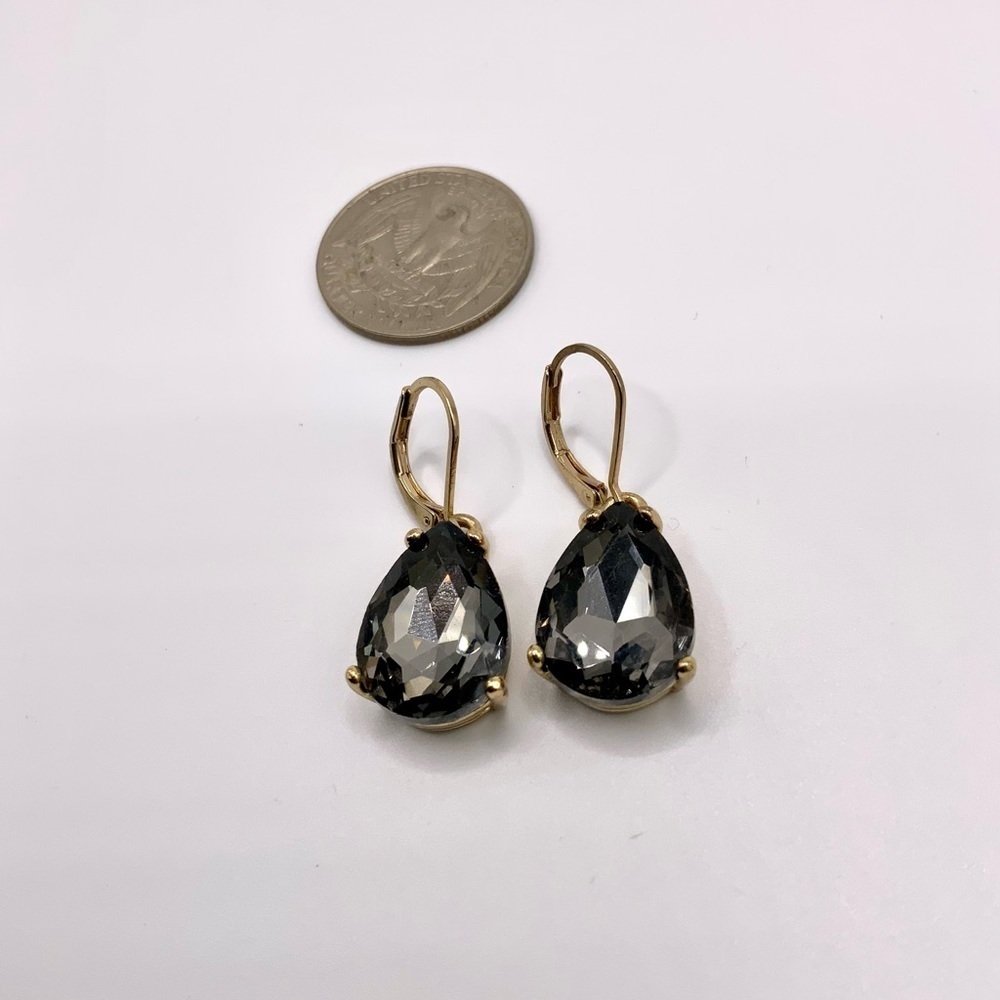 Smokey Gray Tear Drop Beveled Crystal Set In Gold 1” Dangle Earrings - Picture 2 of 4